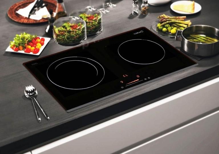 Các Tính Năng Nổi Bật & Hệ Thống An Toàn